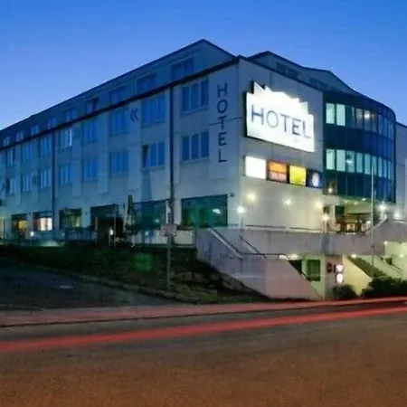 Le Village فندق ويندن