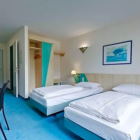 Le Village Hotel 3*