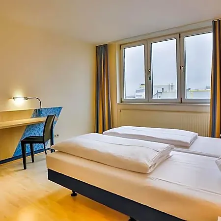 Le Village 3*