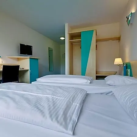 Le Village 3*