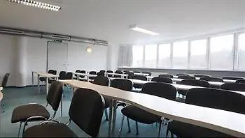 Le Village Отель Винненден