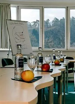 Le Village ويندن