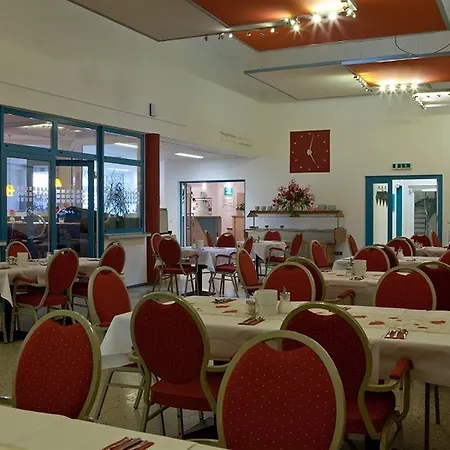 Le Village Hotel