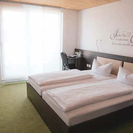 Le Village Hotell